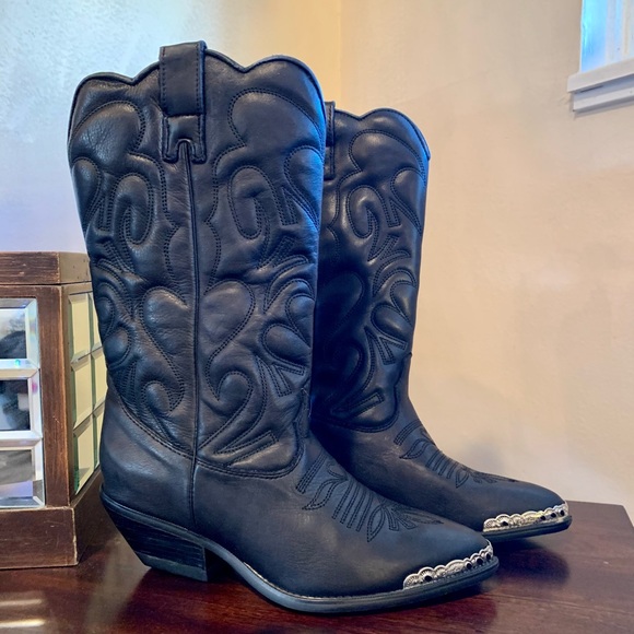 Women’s Black Leather Cowboy Boots w/Silver Tips - Picture 2 of 11